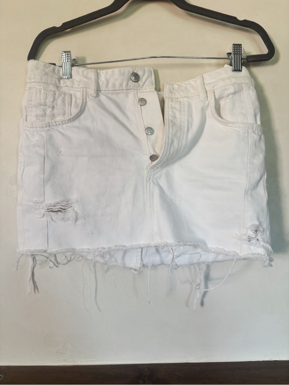 Zara White Denim Mini Skirt with Button Front